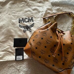 Bucket bag in Visetos and nappa leathe